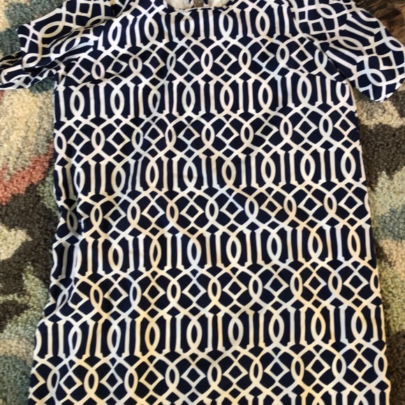 Clothes - Picture 5 of 8